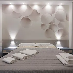 Monia Rooms&hospitality Guest house